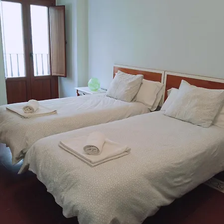 Apto La Almena 2 Junto A Plaza Mayor,2 Habitaciones,Parking Gratuito Caceres Exterior photo