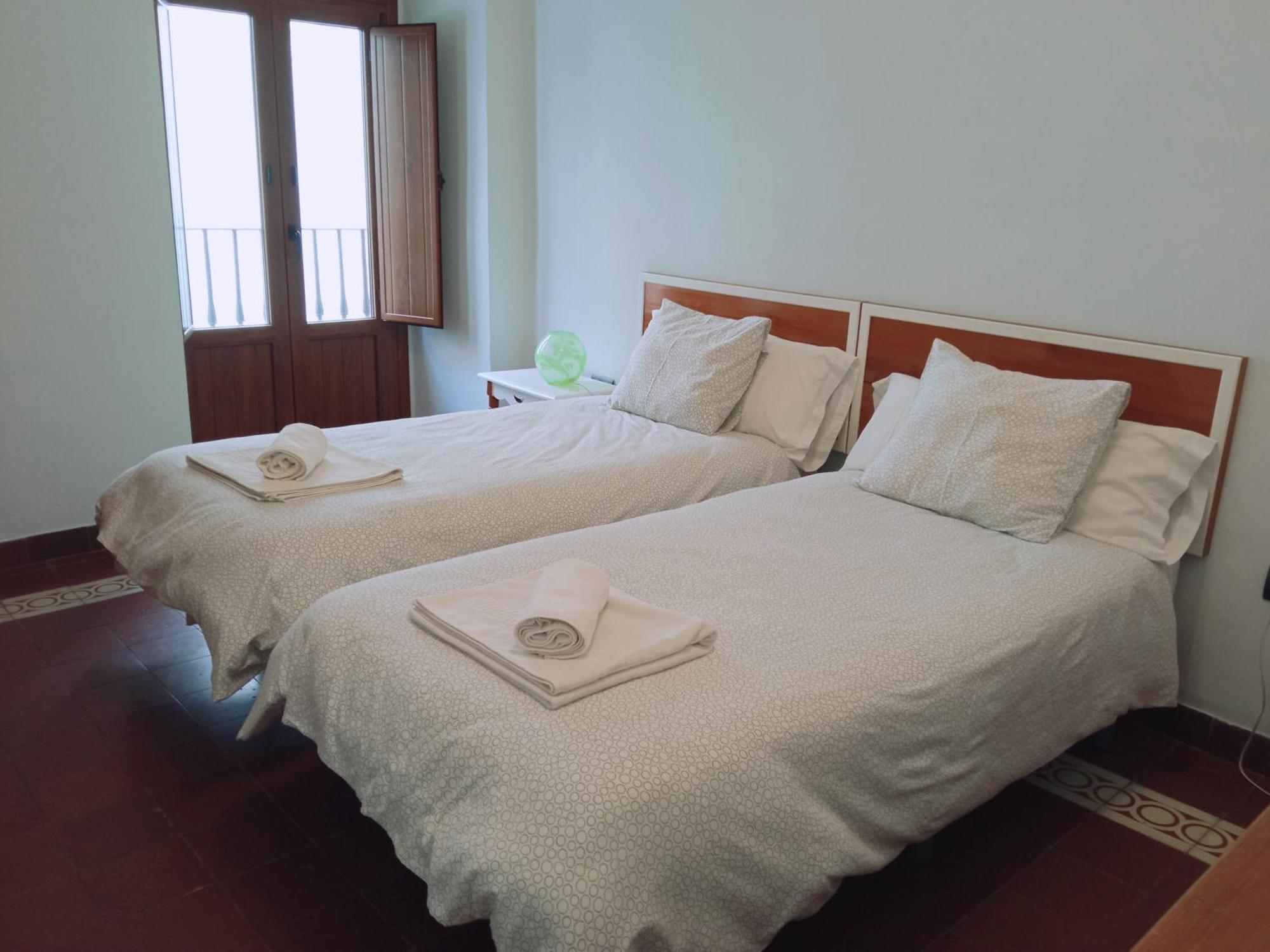 Apto La Almena 2 Junto A Plaza Mayor,2 Habitaciones,parking Gratuito *
