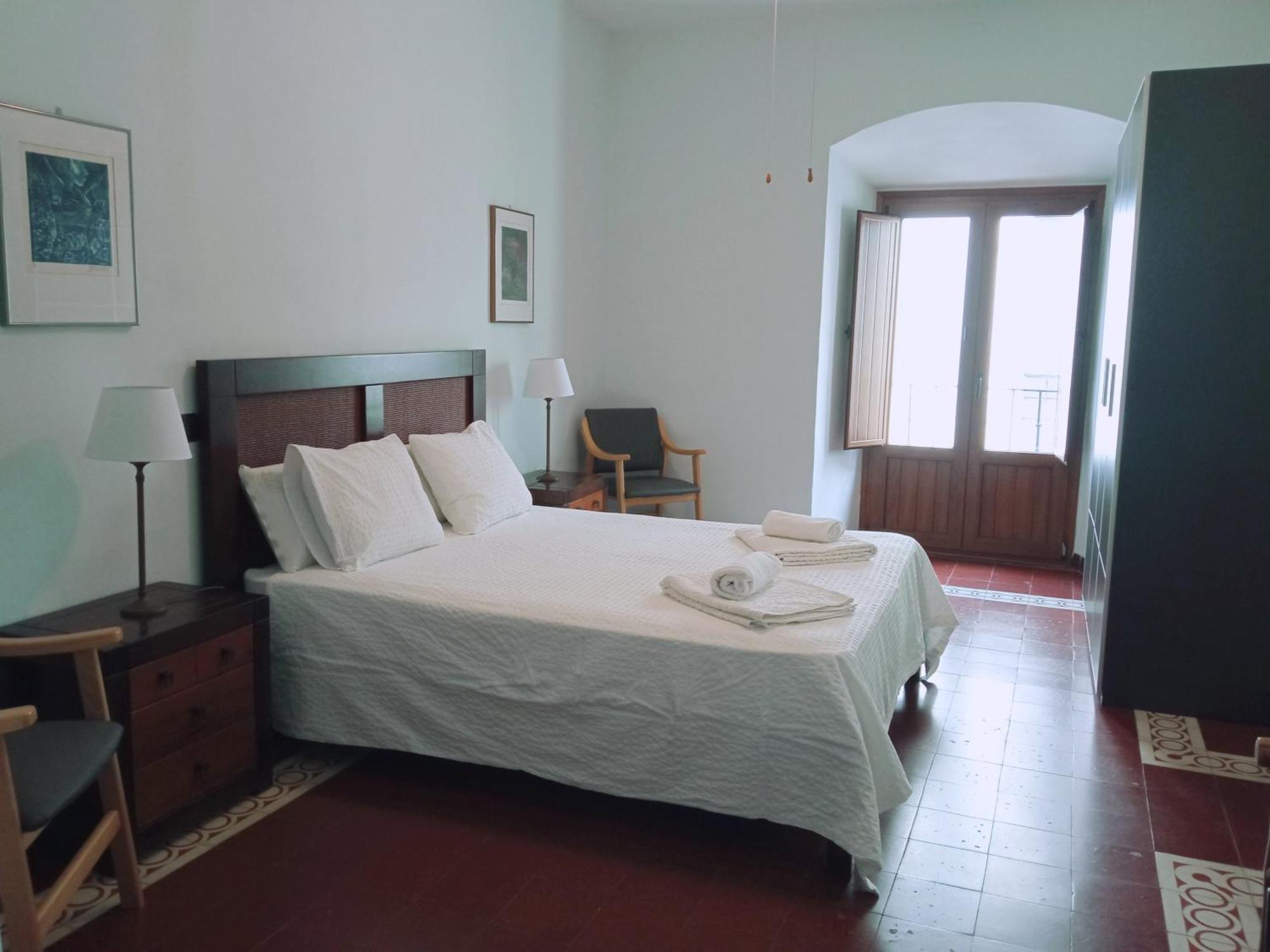Apto La Almena 2 Junto A Plaza Mayor,2 Habitaciones,parking Gratuito Caceres